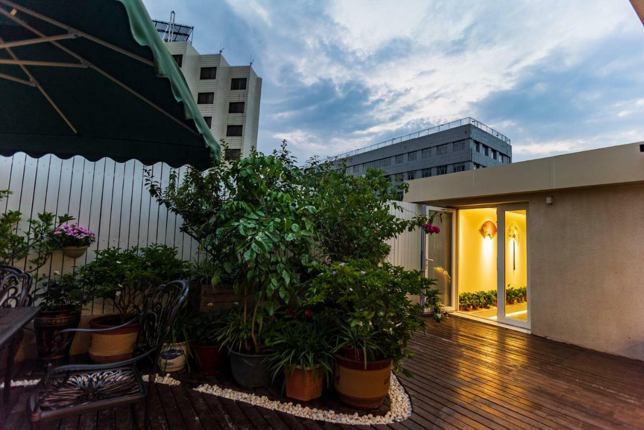 Xingshe Alley Courtyard Hotel Beijing Wangfujing Forbidden City Branch - Breakfast Included & English Speaking Reception & Free Wifi And Laundry Room & Hutong Culture & Cat-Keeping & Flower-Growing Terrace & One Day Tour Service & Free Coffee Extérieur photo